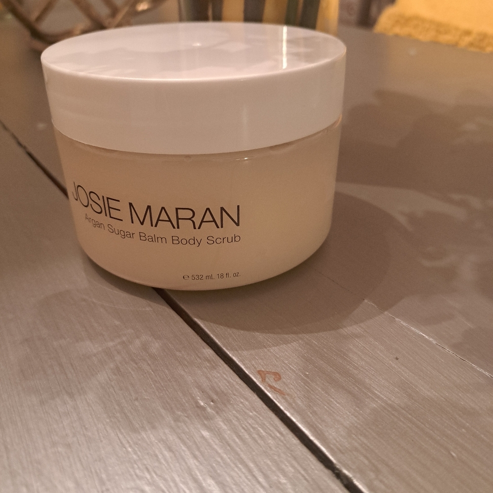 Josie Maran sugar body scrub